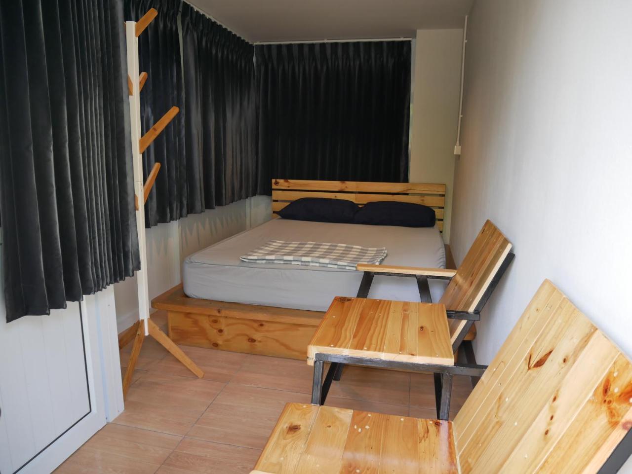 Eq Hostel Thong Sala Exteriér fotografie